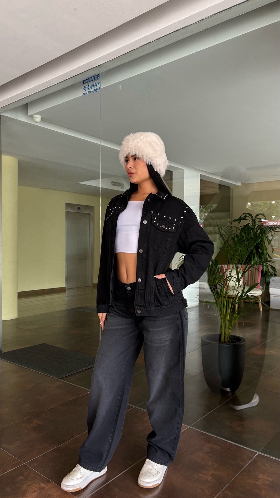 bdd205bf-5fee-45bf-b6cd-b73c584df7b2 CKLIN campera - Imagen 1